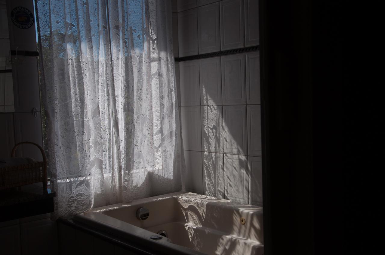 Suite with Hot Tub,831554489:JPEG